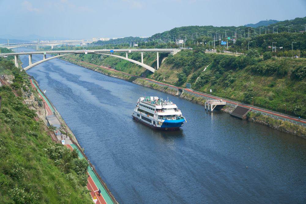 Gyeongin Waterway (Κανάλι Ara) στο Ίντσεον της Νότιας Κορέας.