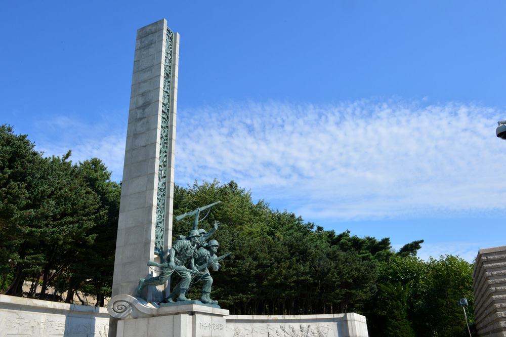 Μνημείο προς τιμήν της στρατιωτικής επιχείρησης προσγείωσης στο Ίντσεον της Νότιας Κορεάς.