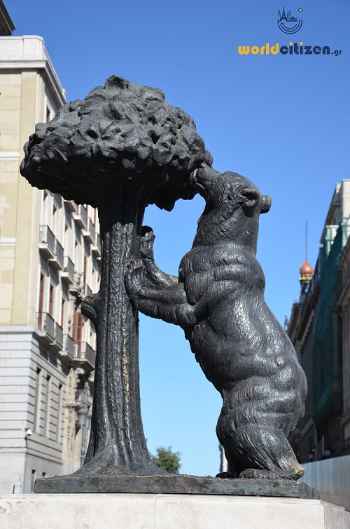 El Madrono (The bear, symbol of Madrid).