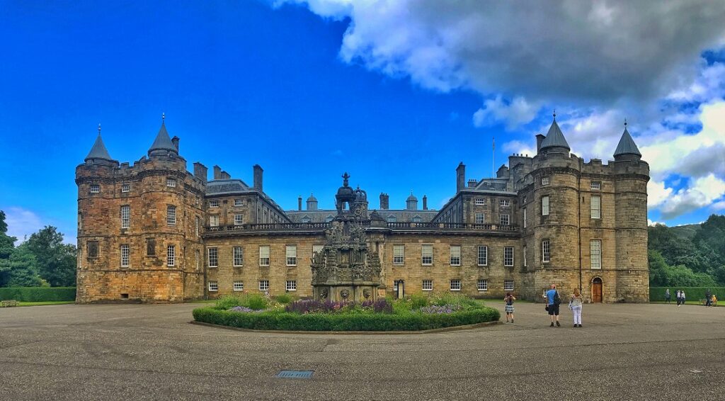 Hollyrood_palace, Edinburgh, Scotland.
